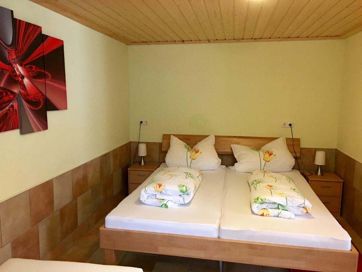 Ferienwohnung Am Grunbach 쿠로르트라텐 외부 사진